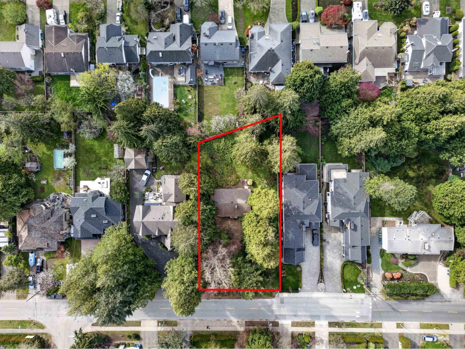 12564 25 AVENUE photo 2