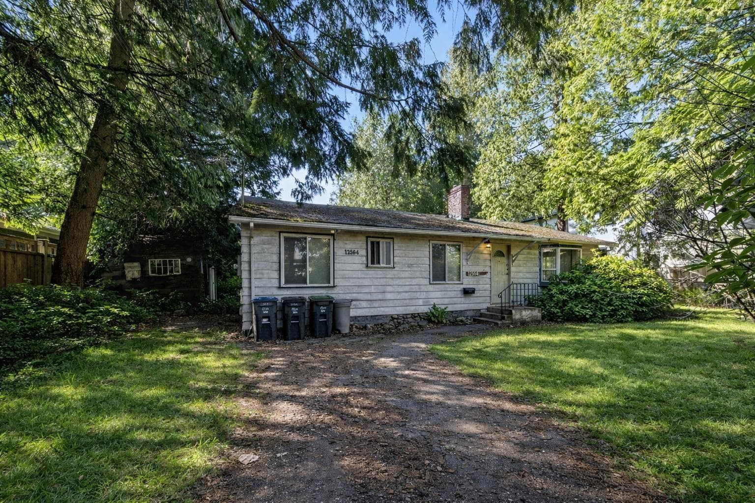 12564 25 AVENUE photo 3