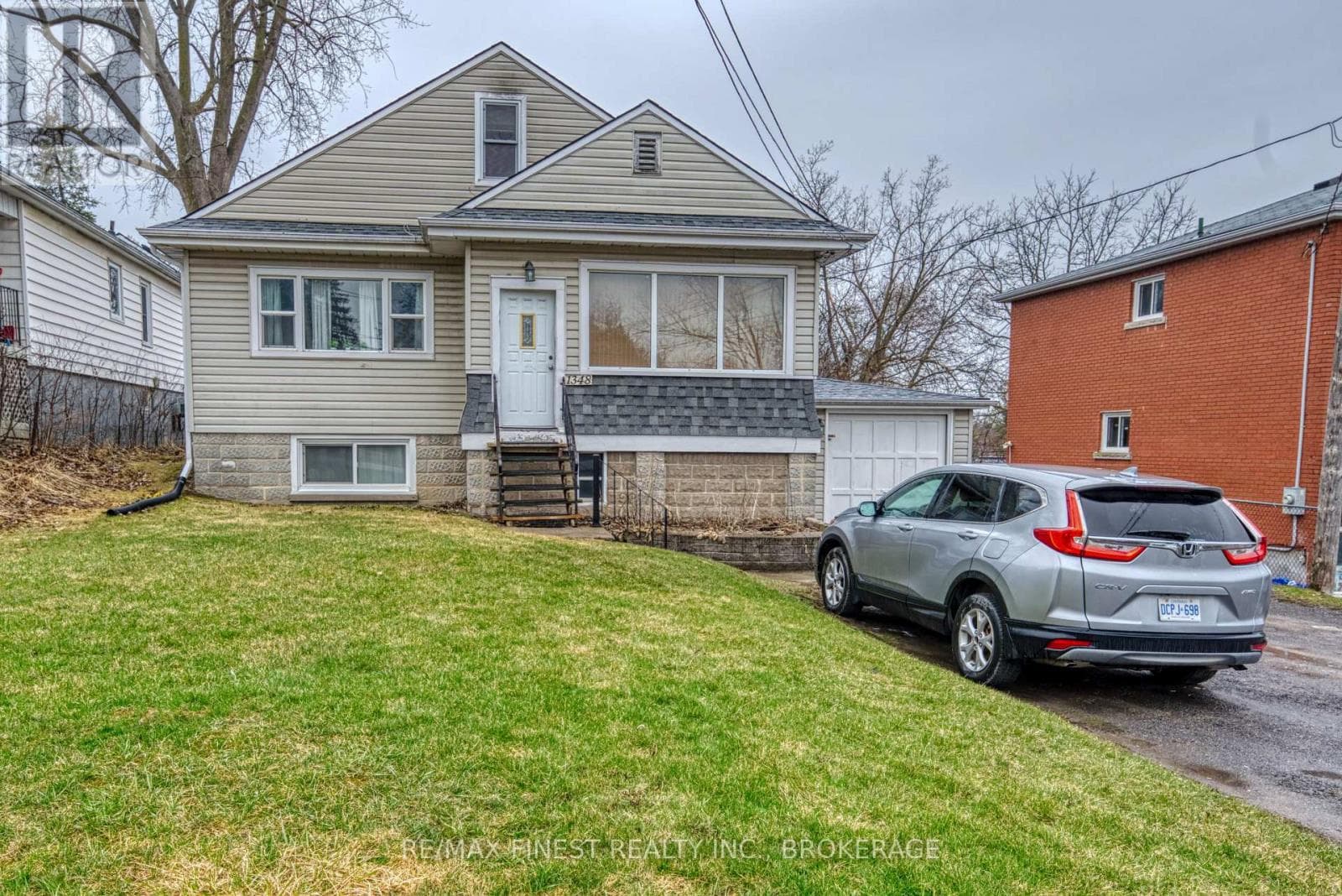 1348 PRINCESS STREET photo 2