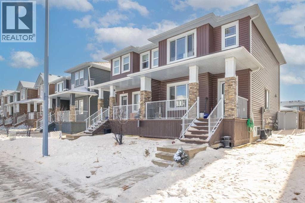 29 Redstone Common NE photo 3