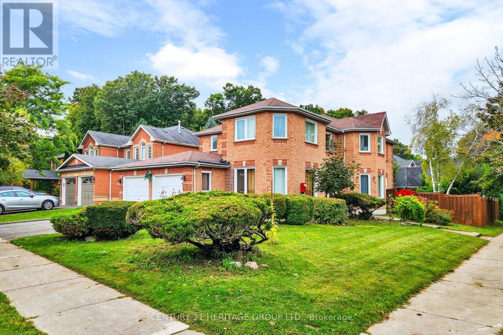 5 bed 4 bath single family at 98 CHARING CRESCENT — $1,490,000