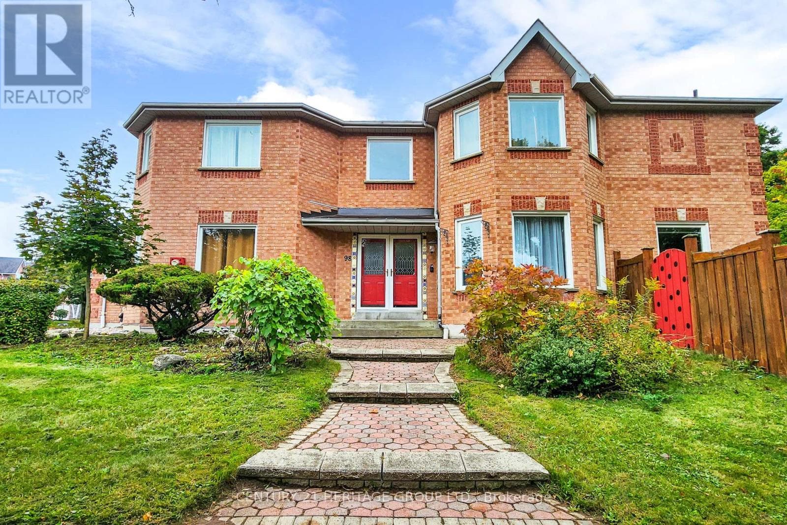 98 CHARING CRESCENT photo 2