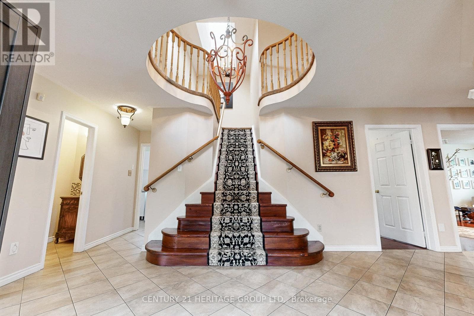 98 CHARING CRESCENT photo 5