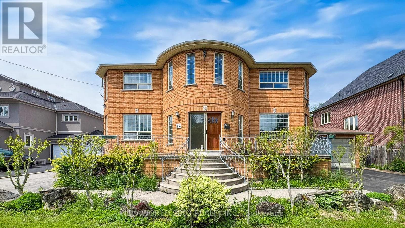 62 LANGSTAFF ROAD W photo 2