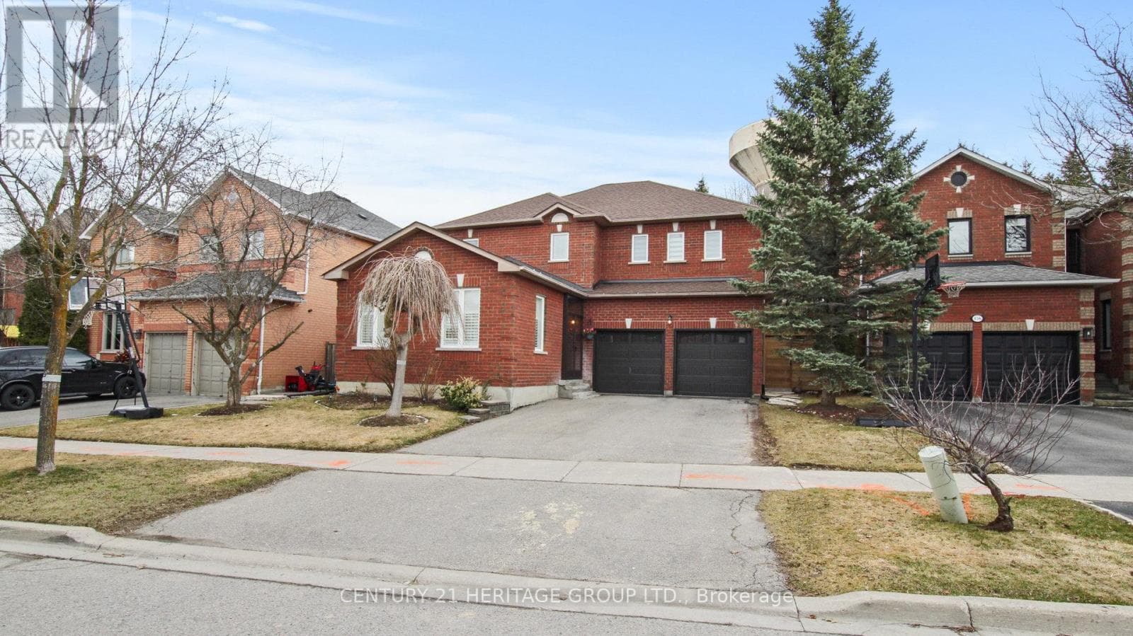 5 bed 4 bath single family at 160 CARLYLE CRESCENT — $1,490,000
