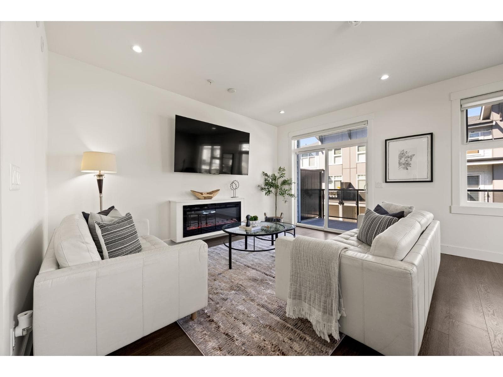 26 22334 48 AVENUE photo 2