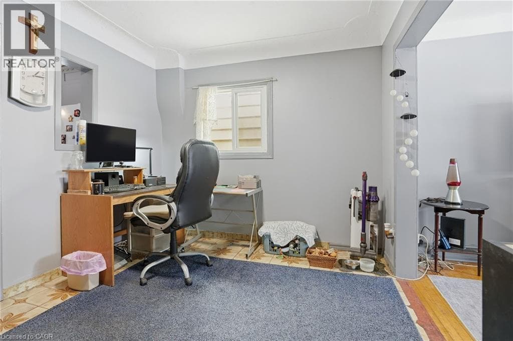 121 GIBSON Avenue photo 4