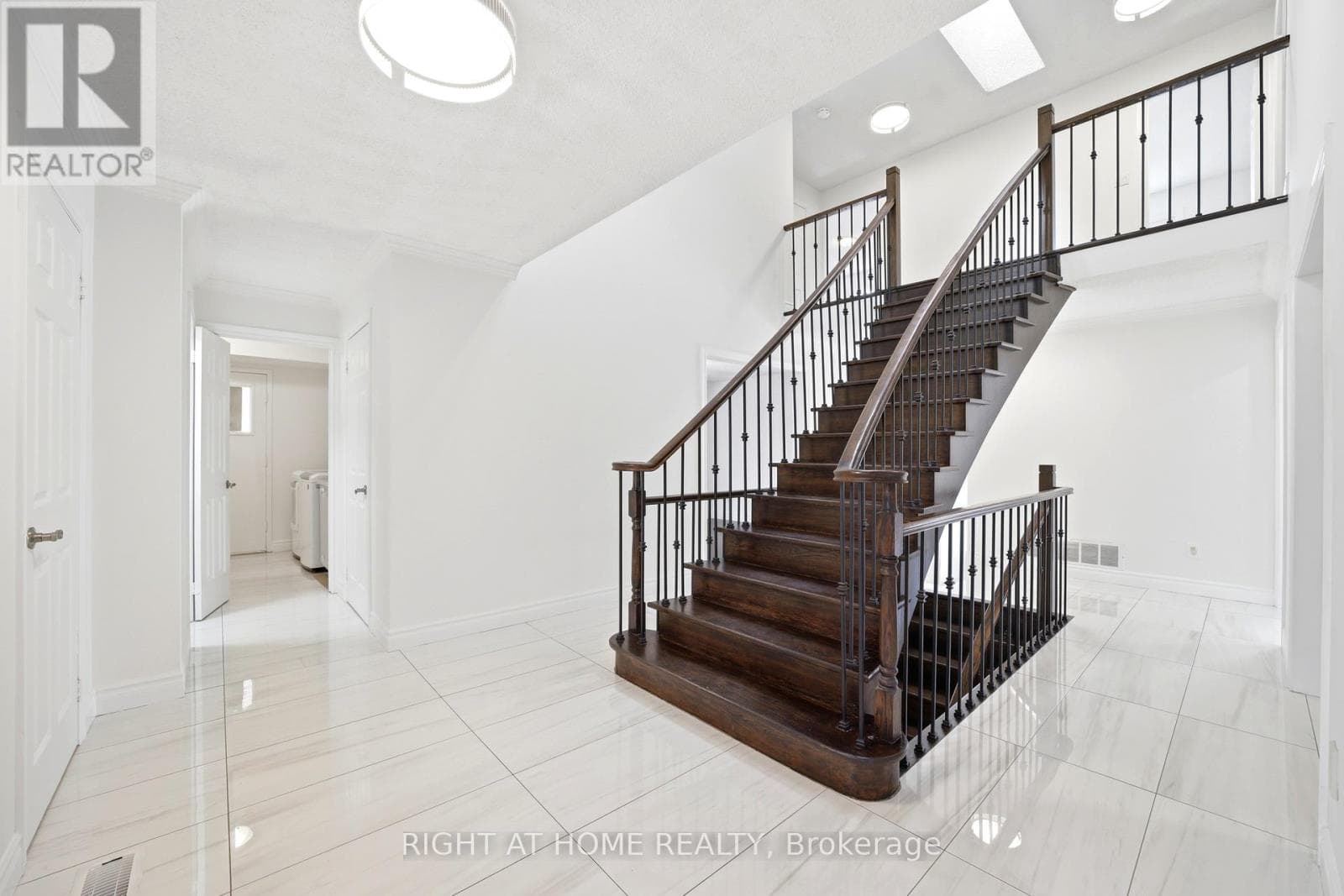 36 RAVENVIEW DRIVE photo 3