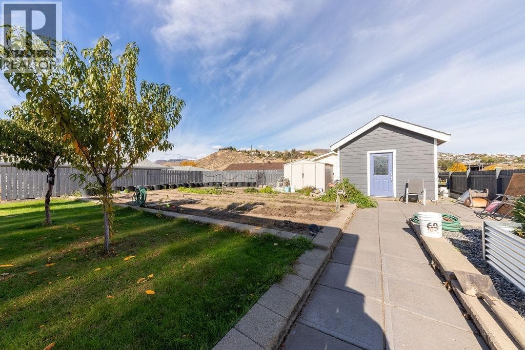 918 CRANBROOK Place photo 4