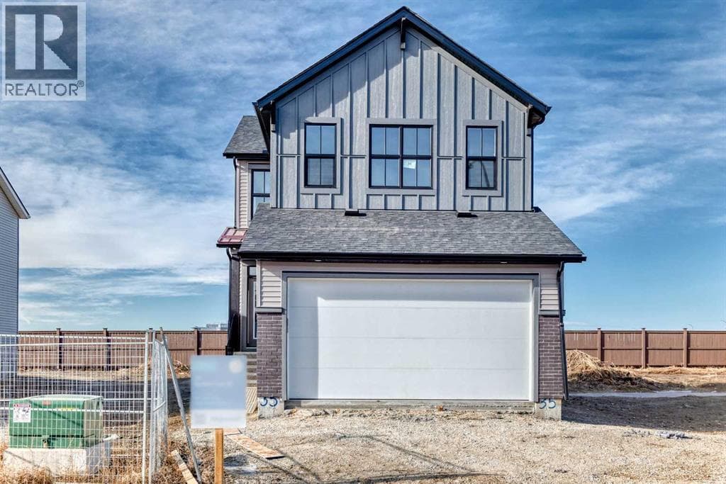 3 bed 3 bath single family at 35 Bartlett Crescent SE — $649,900