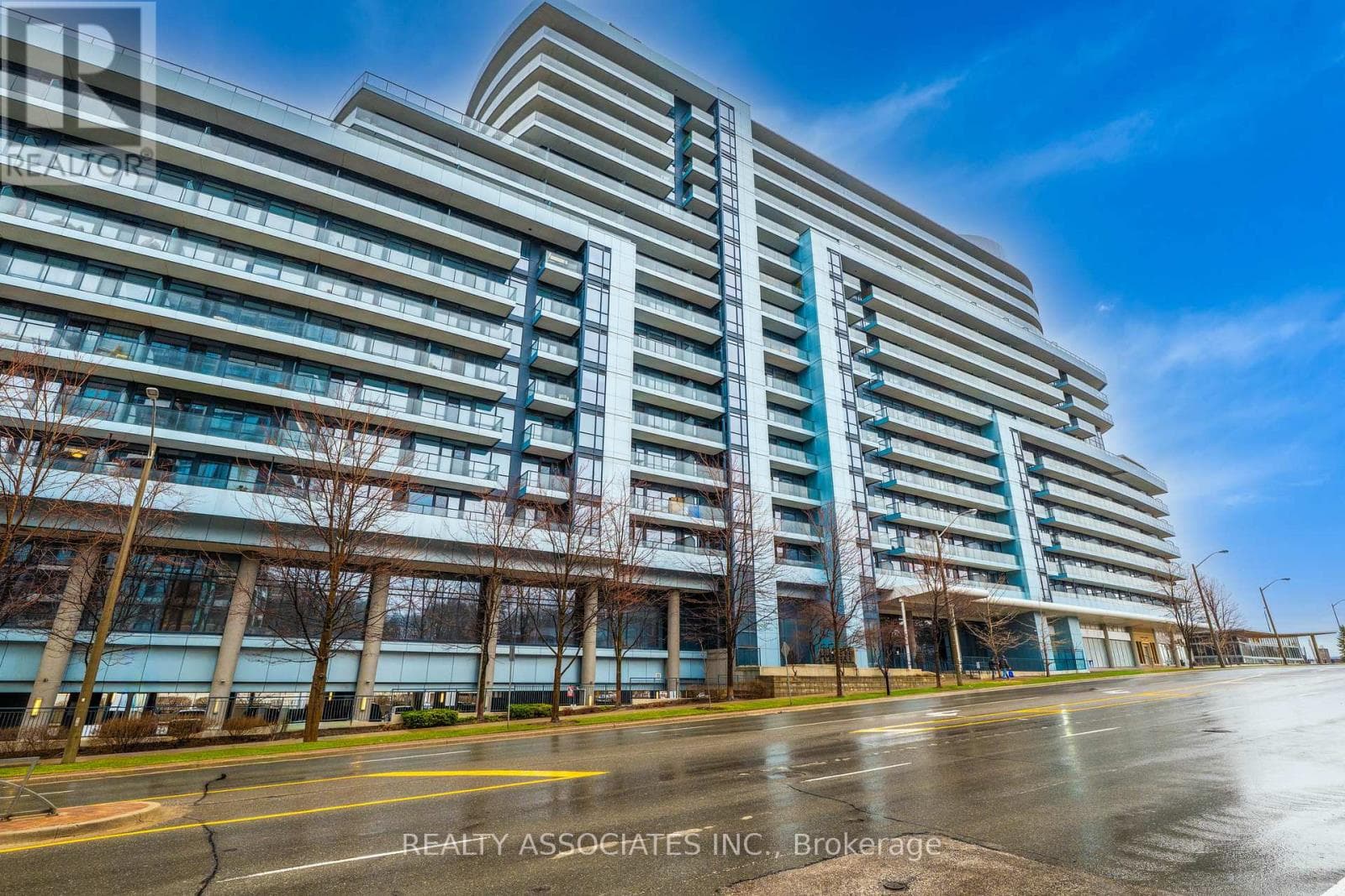 238 - 2885 BAYVIEW AVENUE photo 2