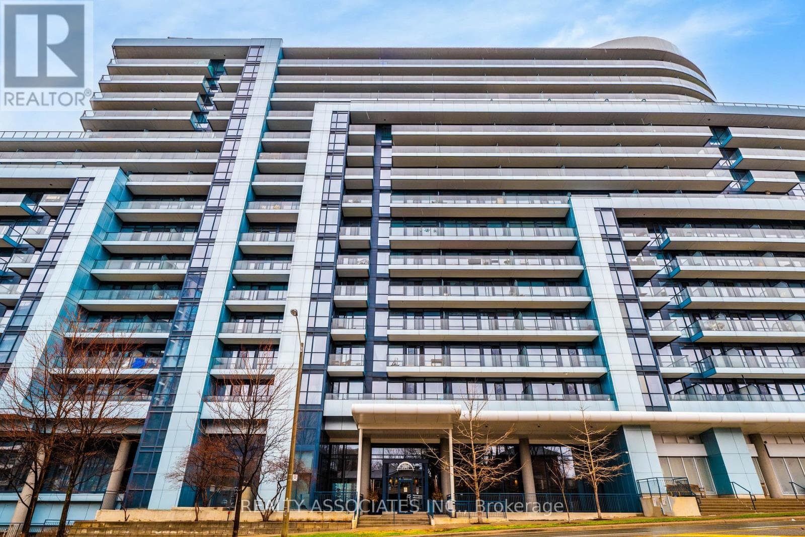 238 - 2885 BAYVIEW AVENUE photo 3