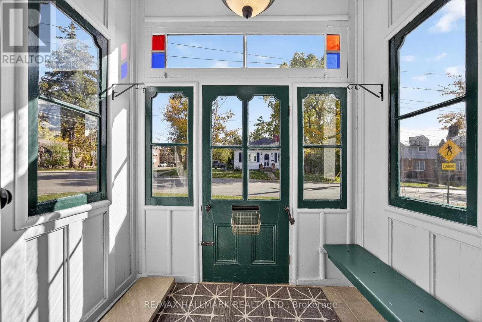 84 WELLINGTON STREET E photo 3