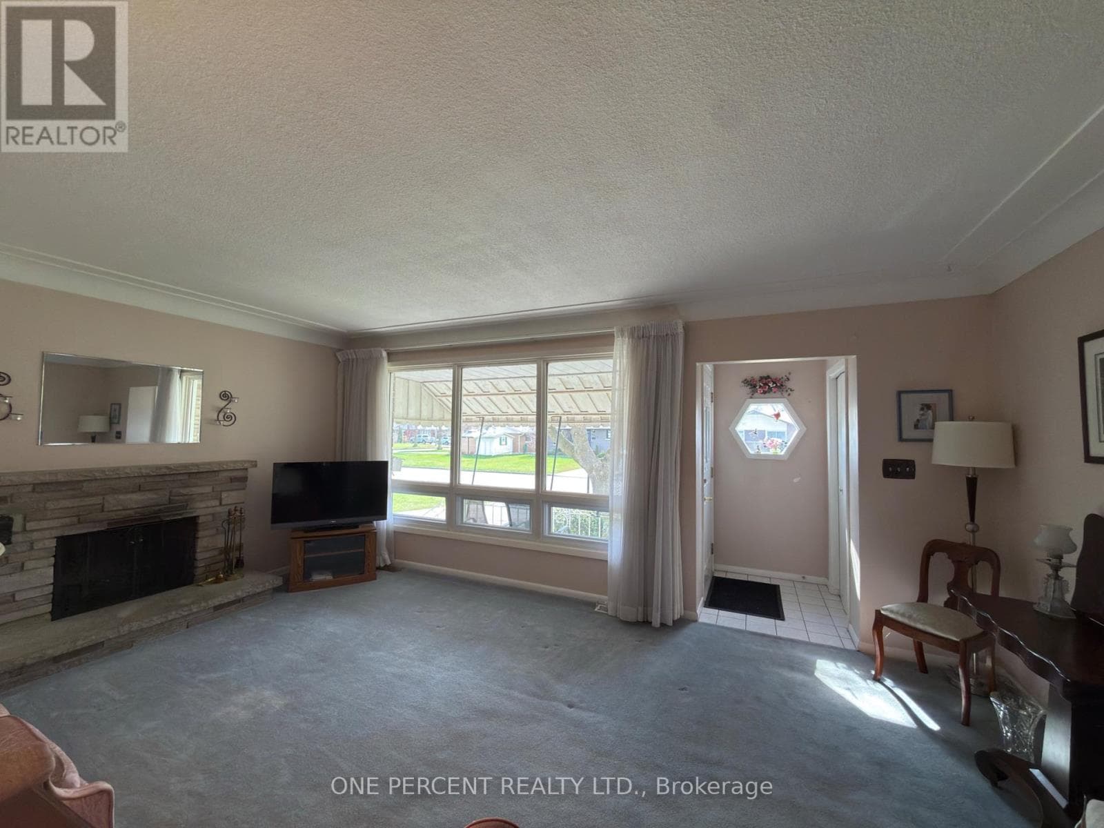 8800 CHAMPLAIN DRIVE photo 2