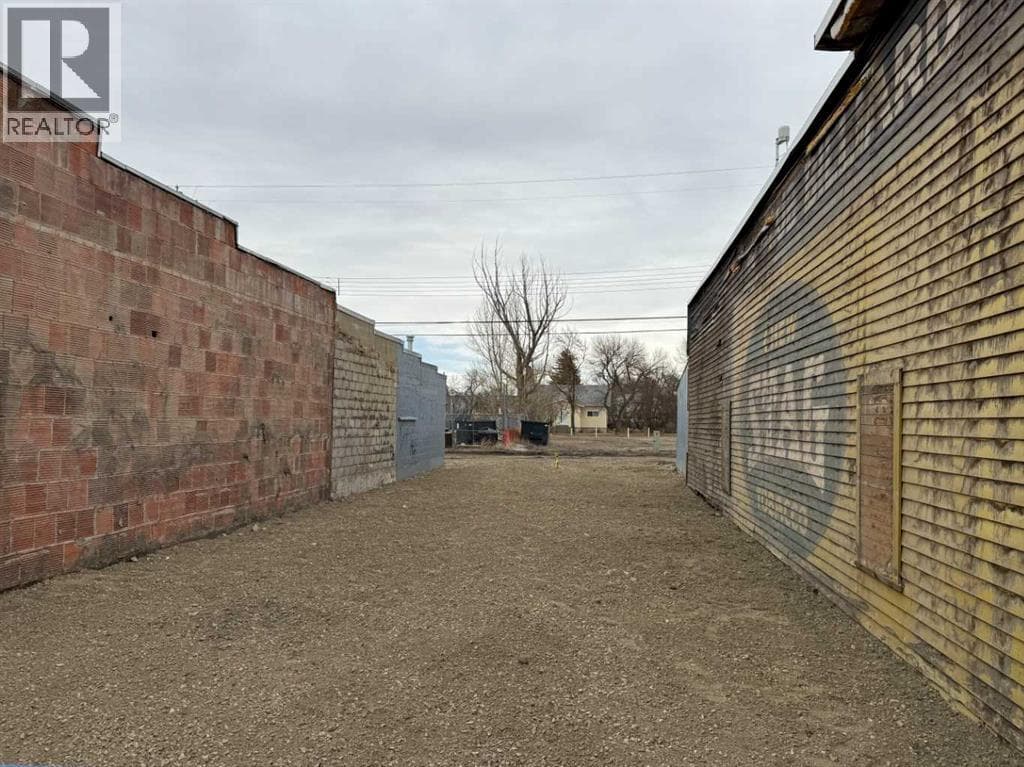 vacant land at 213 Centre Street — $25,000