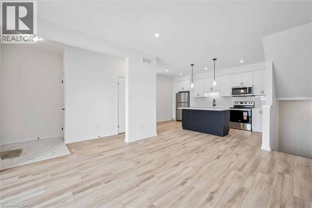 525 ERINBROOK Drive Unit# C061 photo 4