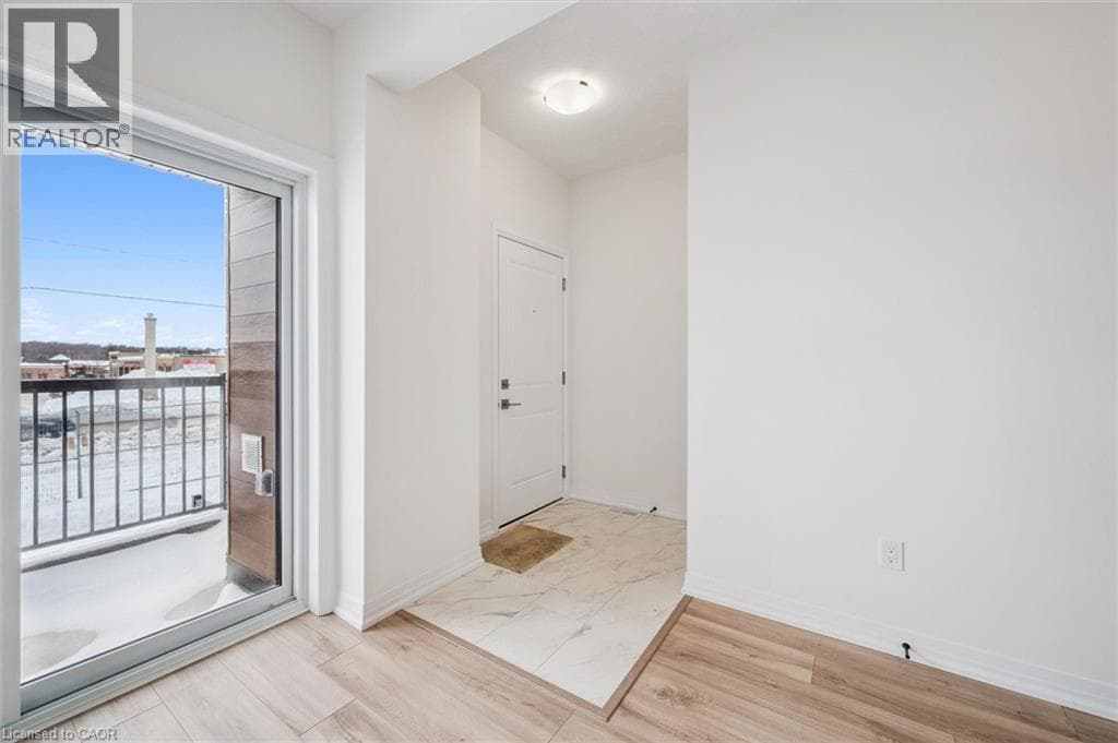 525 ERINBROOK Drive Unit# C061 photo 3
