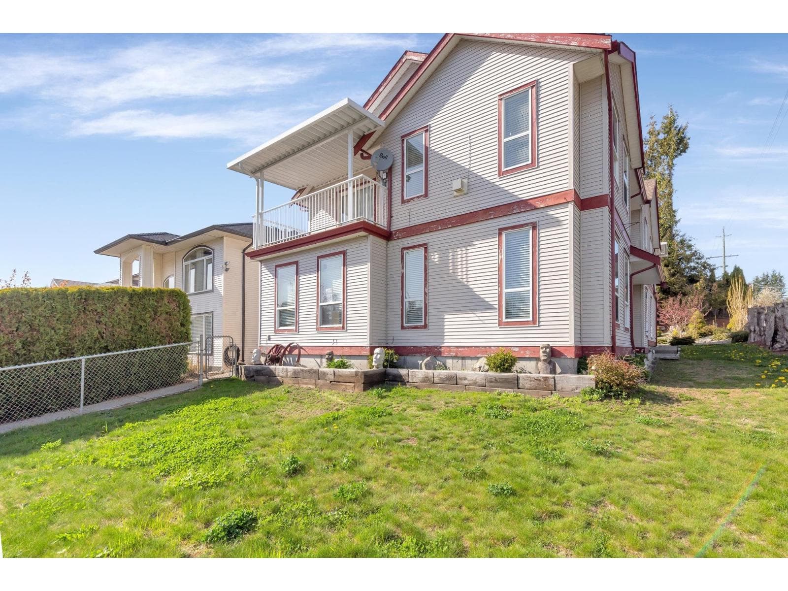 8067 CEDAR STREET photo 2