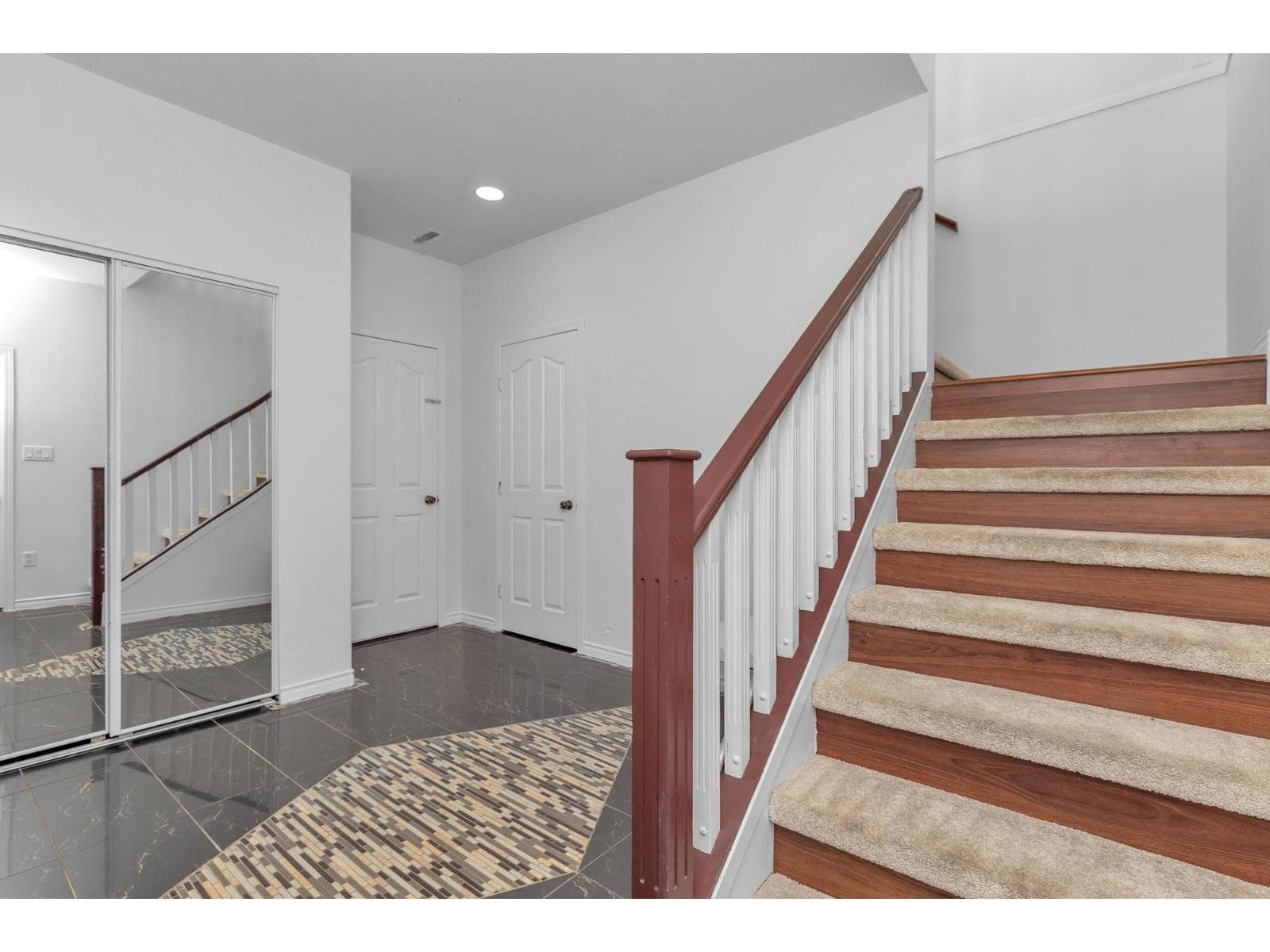 8067 CEDAR STREET photo 5