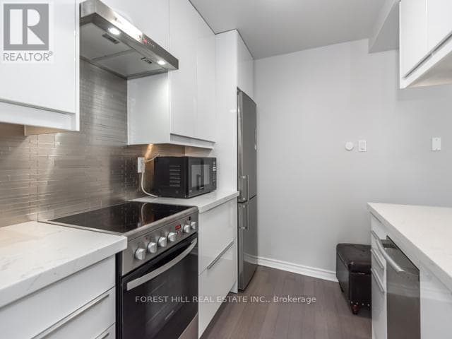 202 - 105 MCCAUL STREET photo 5