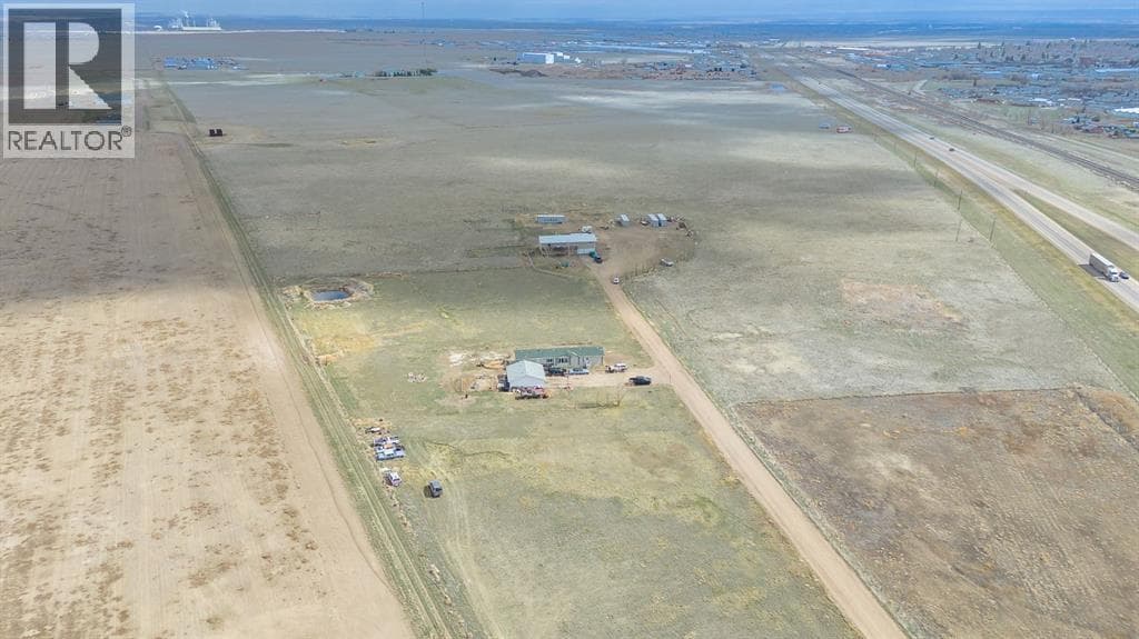 902 Range Road 65 photo 3