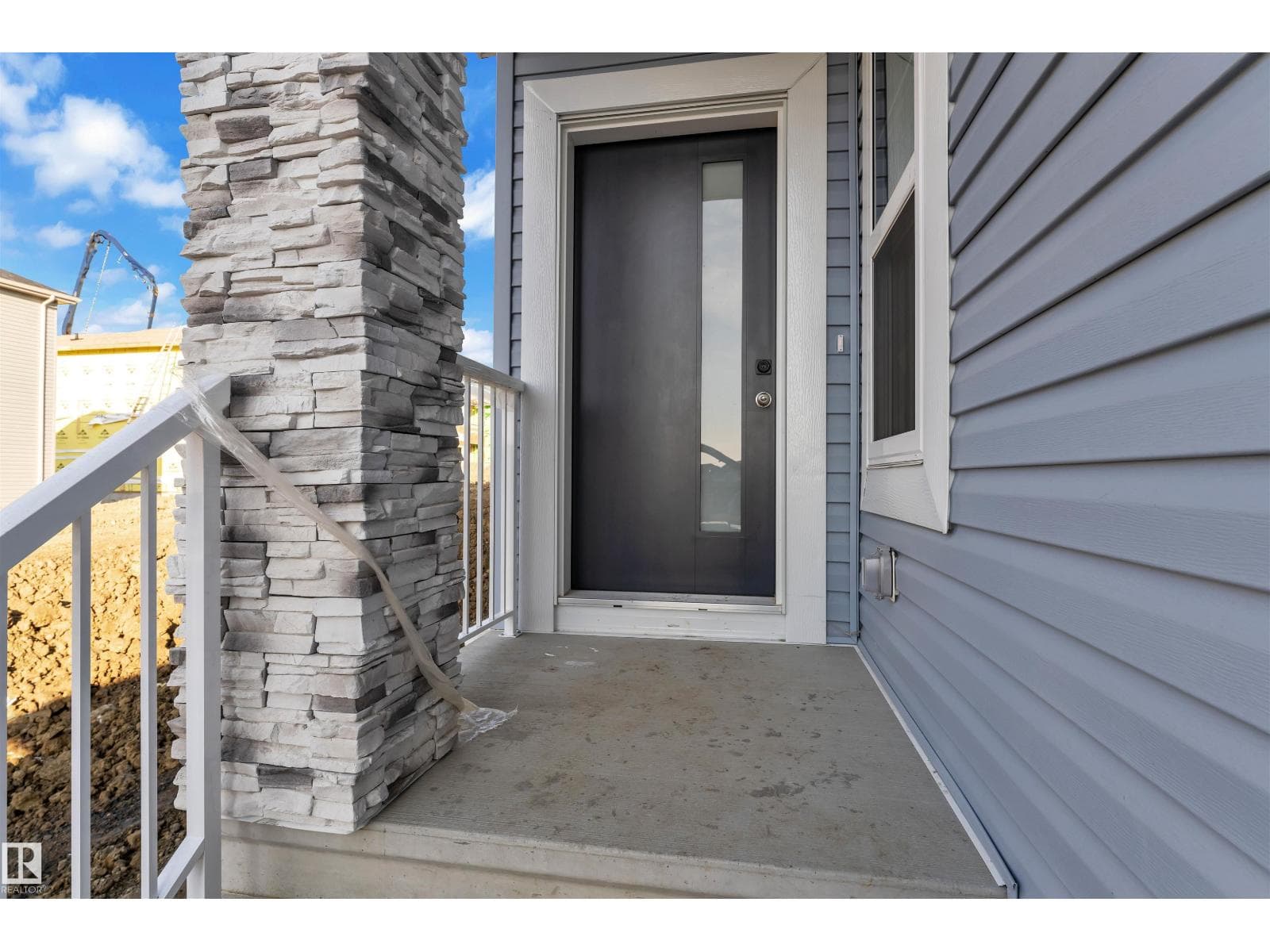 4310 36 st photo 3