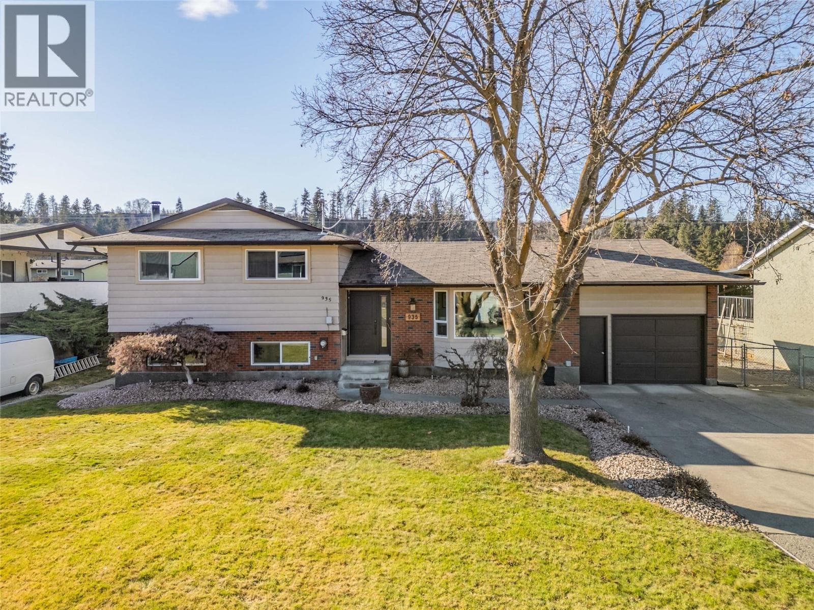 4 bed 3 bath single family at 935 Hickory Road — $859,000