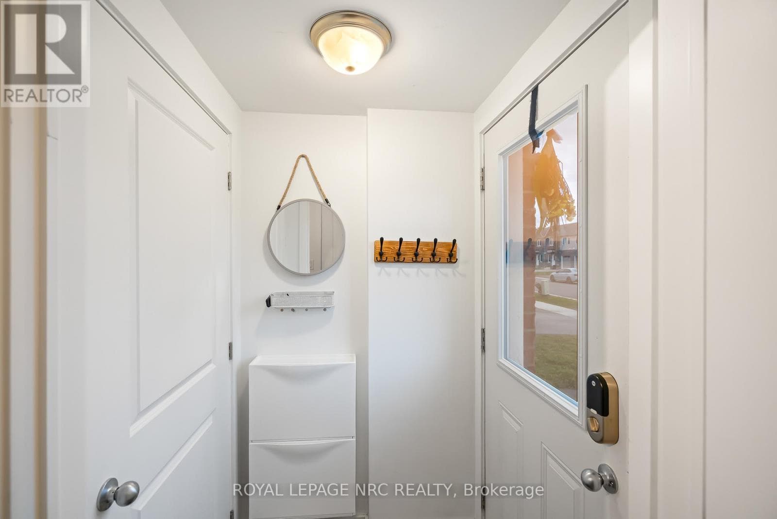 305 CHAFFEY STREET photo 3