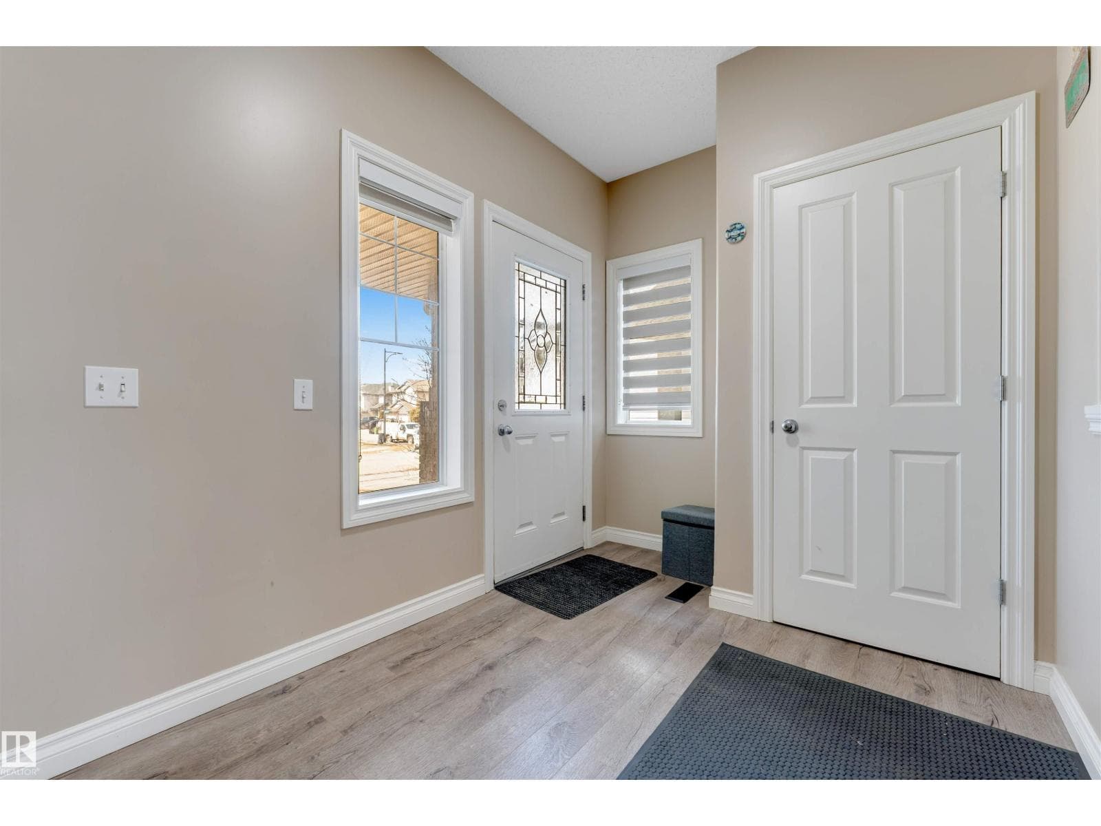 121 64 ST SW photo 3