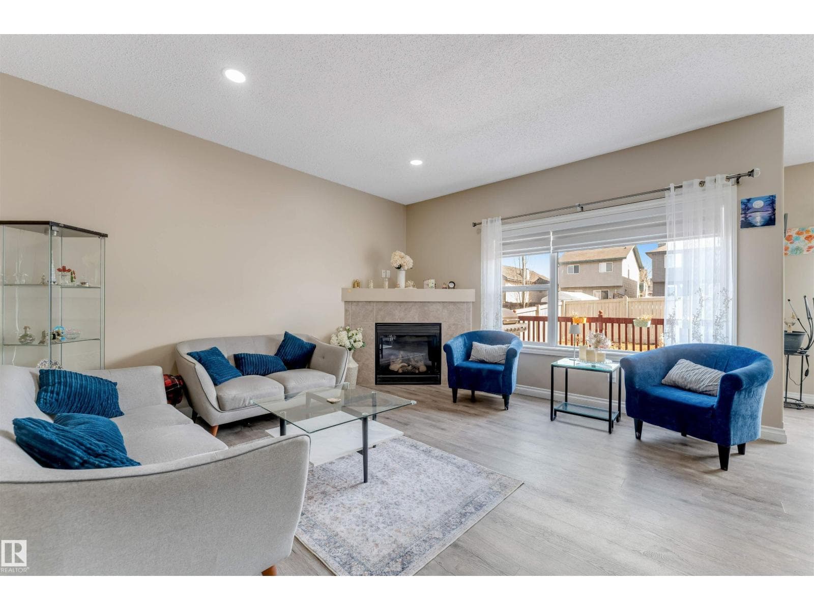 121 64 ST SW photo 4