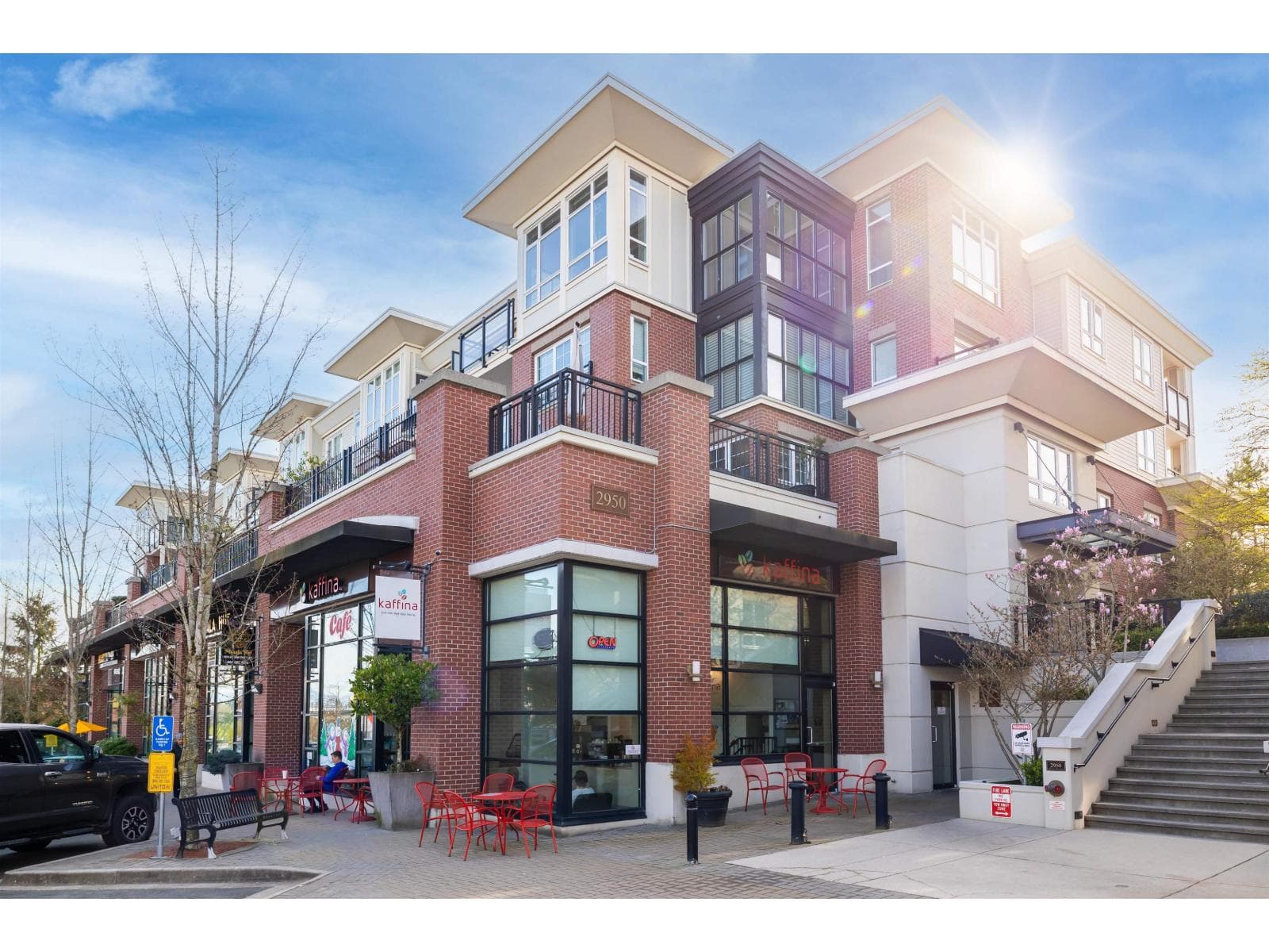 3 bed 2 bath single family at 402 2950 KING GEORGE BOULEVARD — $749,000