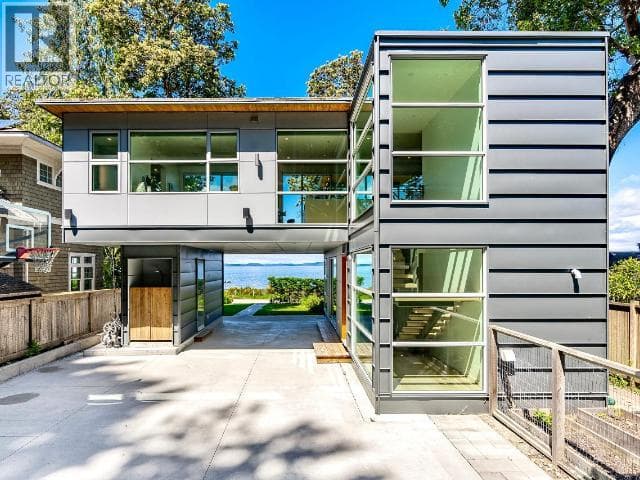 2924 MALASPINA PROMENADE photo 3