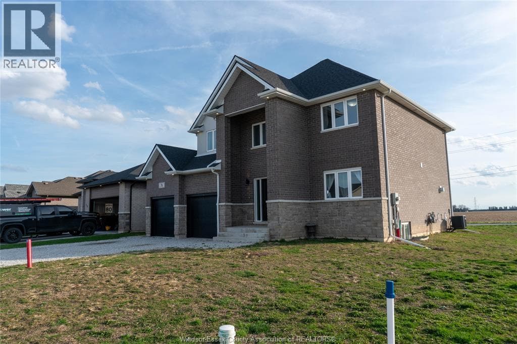 74 DUNDEE DRIVE photo 3