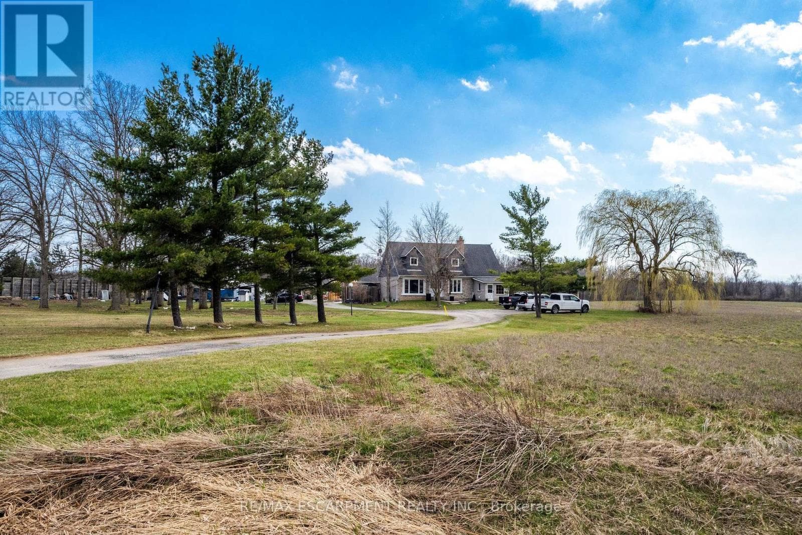 6816 REGIONAL ROAD 65 photo 2