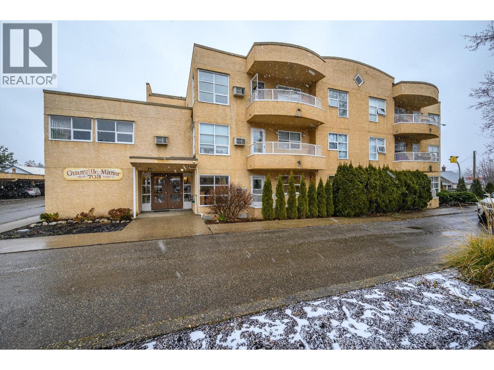 703 Granville Avenue Unit# 104 photo 4