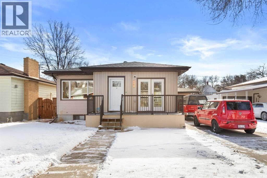 4 bed 2 bath single family at 139 5 Street SE — $429,000