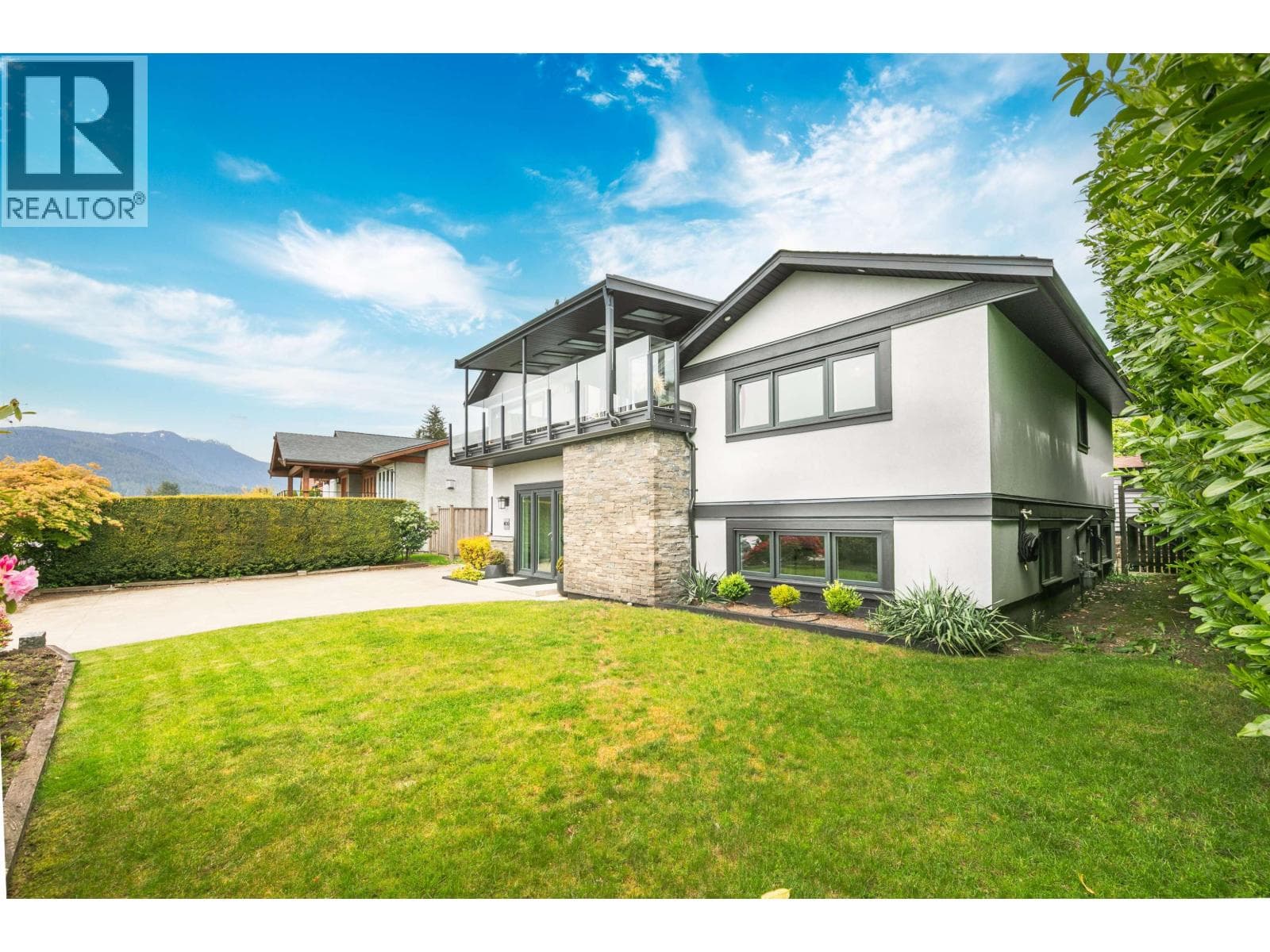 4106 CANTERBURY CRESCENT photo 4