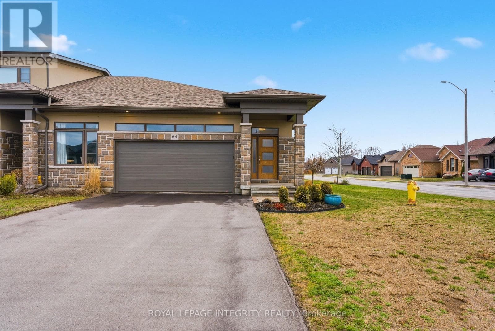 64 COVINGTON CRESCENT photo 4