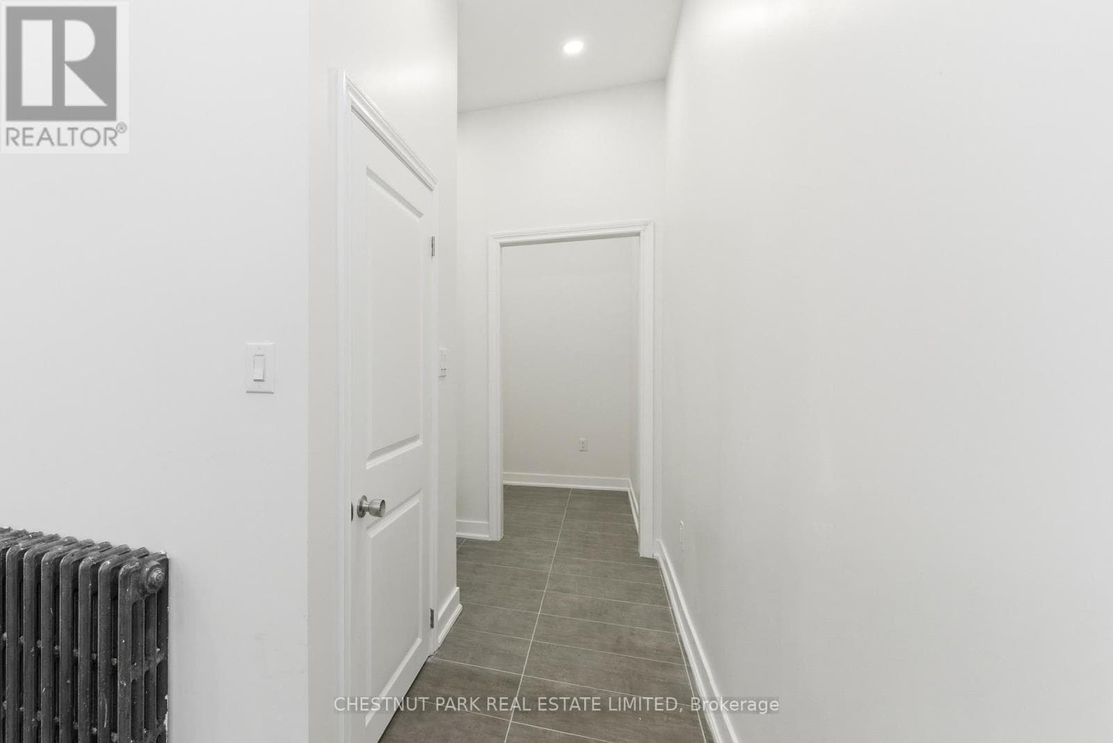 41 RONCESVALLES AVENUE photo 4
