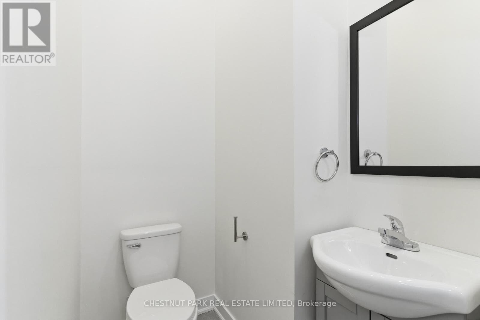 41 RONCESVALLES AVENUE photo 5