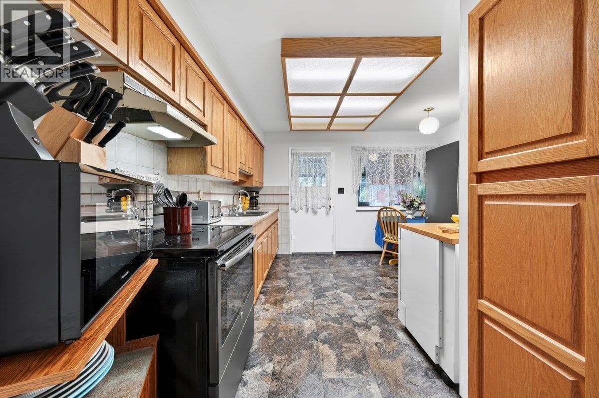 3833 KILLARNEY STREET photo 5