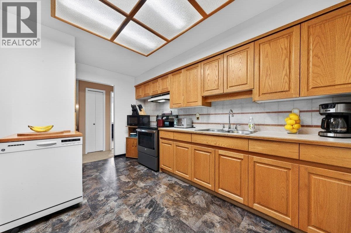 3833 KILLARNEY STREET photo 4