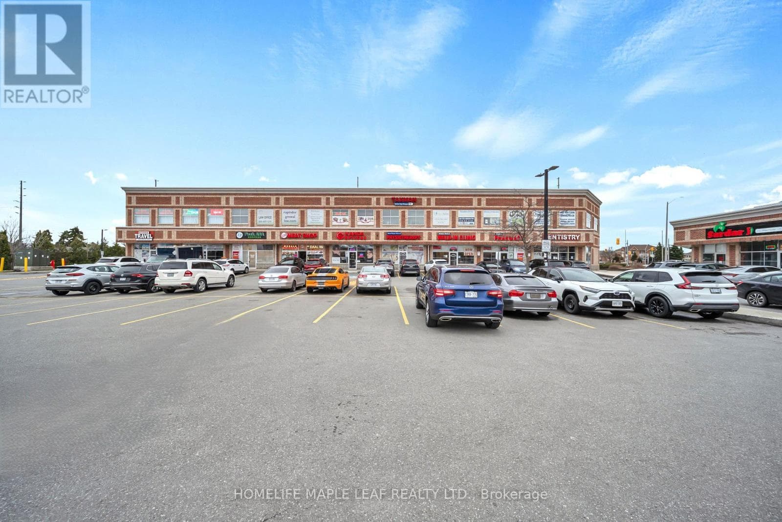 1 bath office at 214 - 5 BRISDALE DRIVE — $999,000