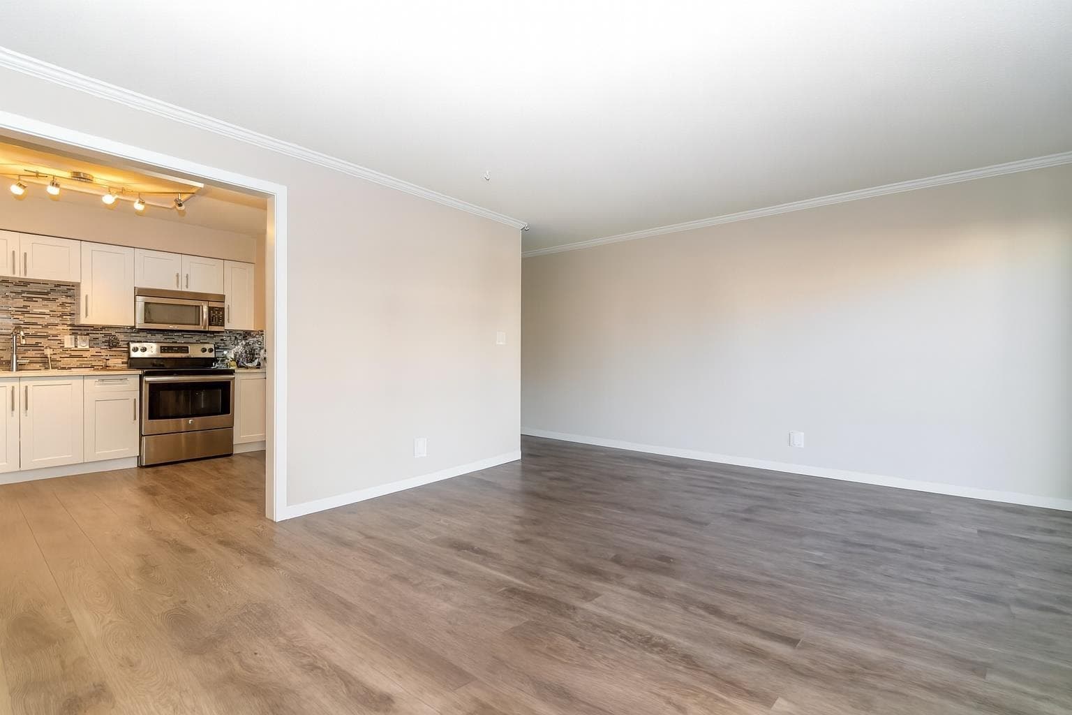 107 9417 NOWELL STREET, Chilliwack Downtown photo 3