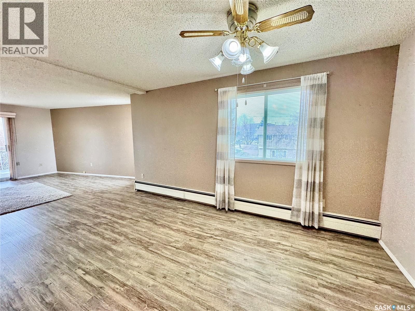 205 66 19th STREET W photo 5