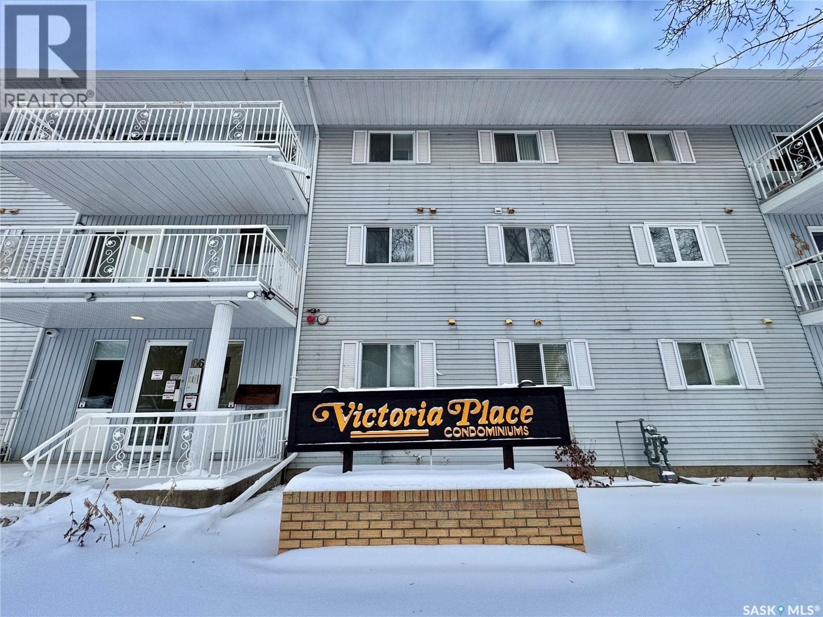 2 bed 2 bath single family at 205 66 19th STREET W — $164,900