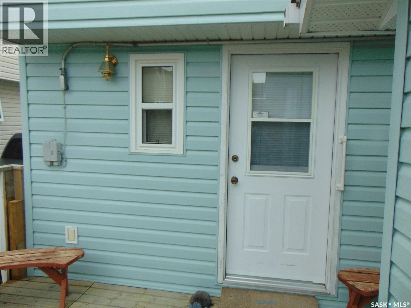 1558 Eagle STREET photo 5