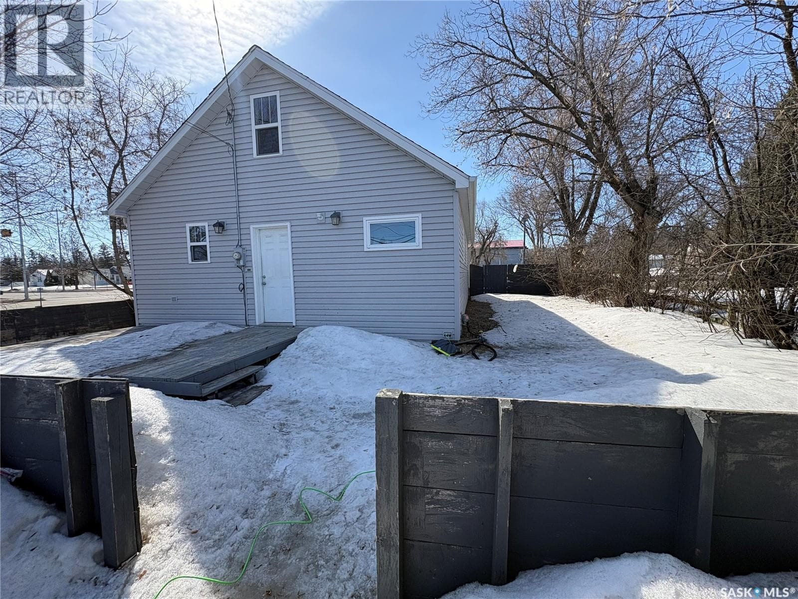 193 Broadway STREET W photo 4