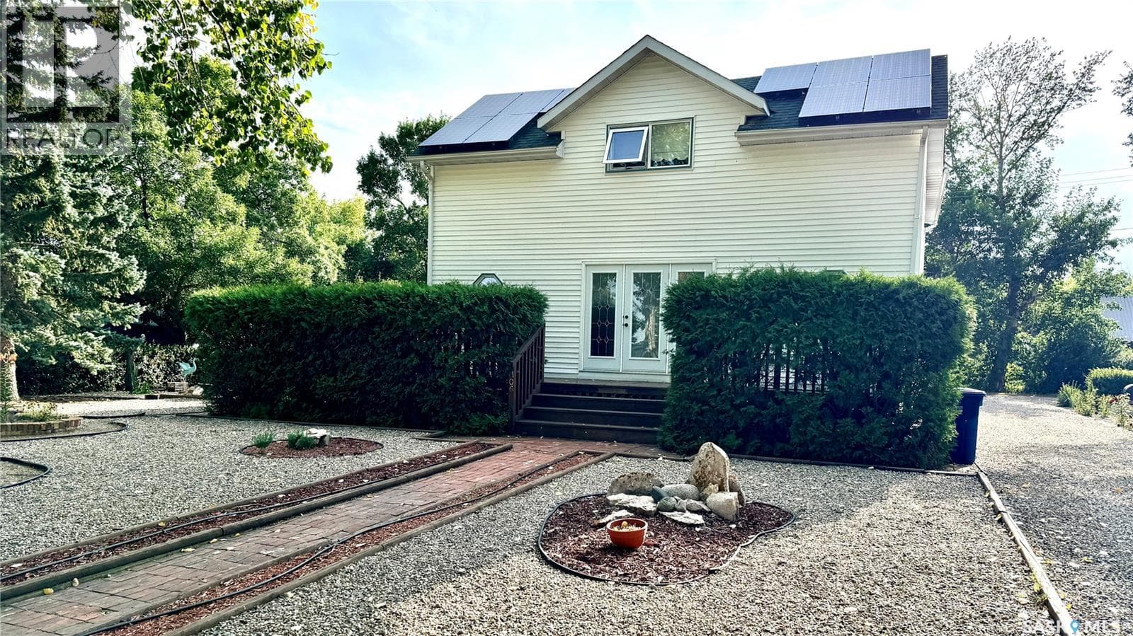 5 bed 4 bath single family at 106 2nd STREET E — $240,000