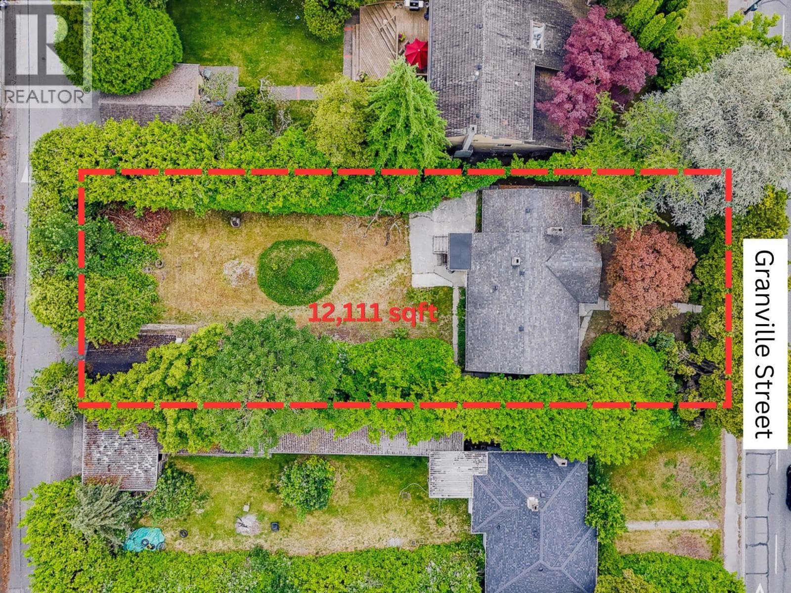 6689 GRANVILLE STREET photo 3